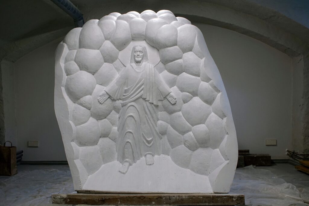 Statujas māla modeļa atliešana ģipsī foto 3